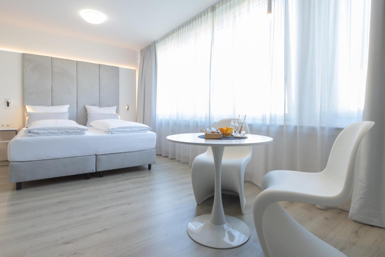 Zzzpace Smart-Hotel Bielefeld Zentrum Eksteriør bilde